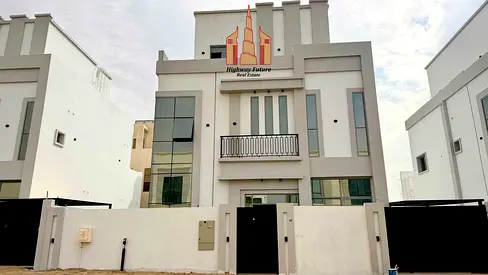Luxurious 5BR Villa with Wardrobes + Maidroom For in Hoshi