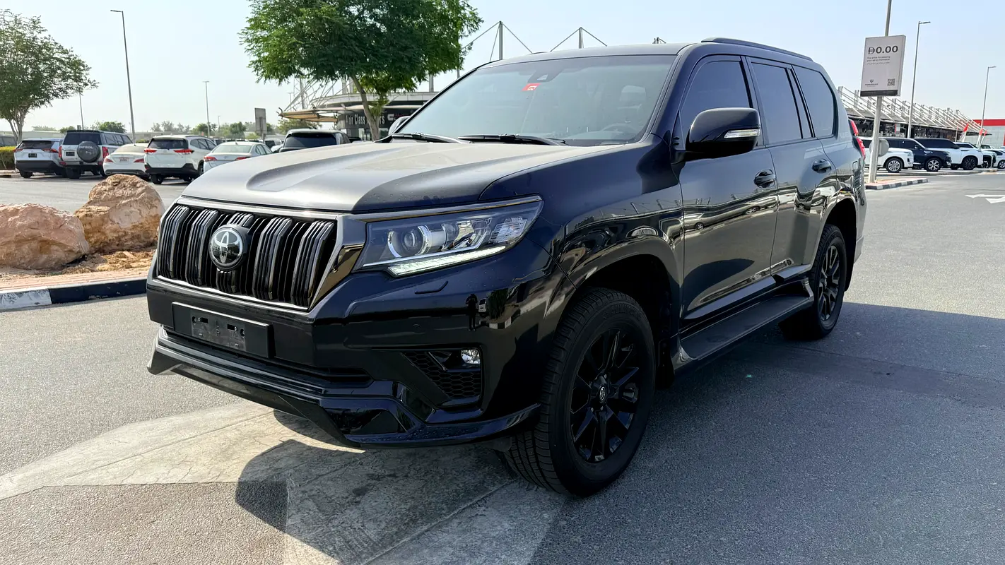 Toyota Prado 2022 — photo 1 of 18