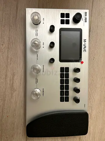M-Wave MK-300 Multi-Effects Guitar Processor with Expression Pedal - Lithium Battery