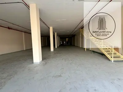 مستودع ميزانين مساحة 11450 قدم | كهرباء 40 كيلووات | سعر القدم 29 درهم .