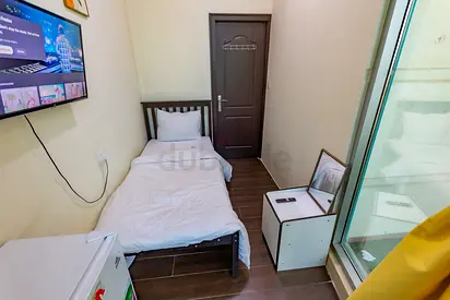 Partition with Window for Rent in Dubai Marina (Females Only)