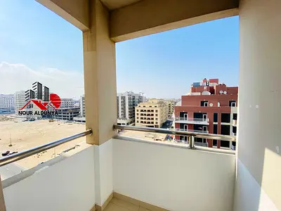 LAST APARTMENT. SPECIOUS STUDIO. FREE POOL PARKING