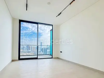Spacious | Bright | Flexible Pay
