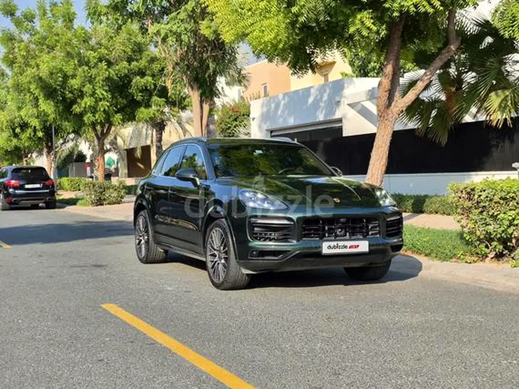 Porsche Cayenne 2019 — photo 1 of 13