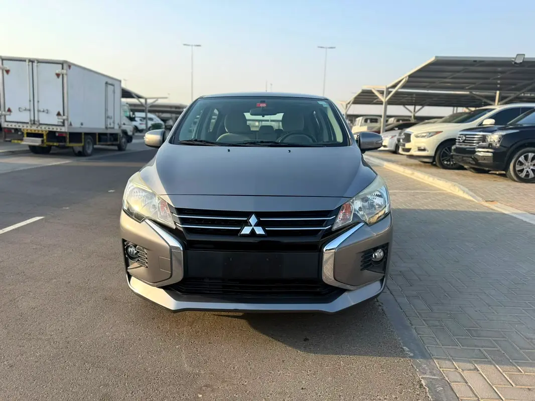 Mitsubishi Mirage 2021 — photo 1 of 12