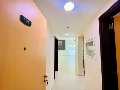 2BHK: صالة ألعاب رياضية، حمام سباحة: عائلات بالكامل