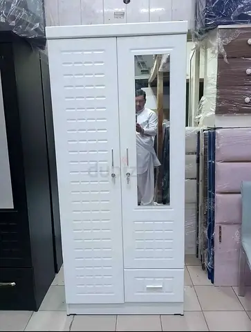 White 2-Door Wardrobe with Mirror and Drawers - Good quality