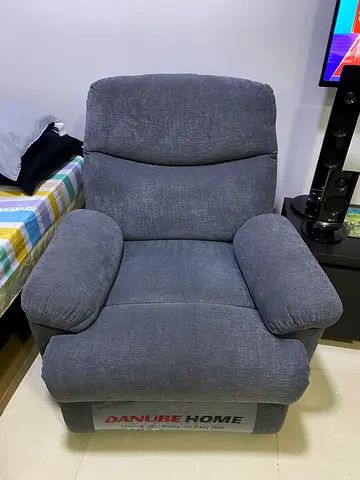 Single sofa recliner