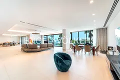 Ultra Luxury | Fully Renovated | Beachfront Living — 2