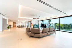 Ultra Luxury | Fully Renovated | Beachfront Living — 3