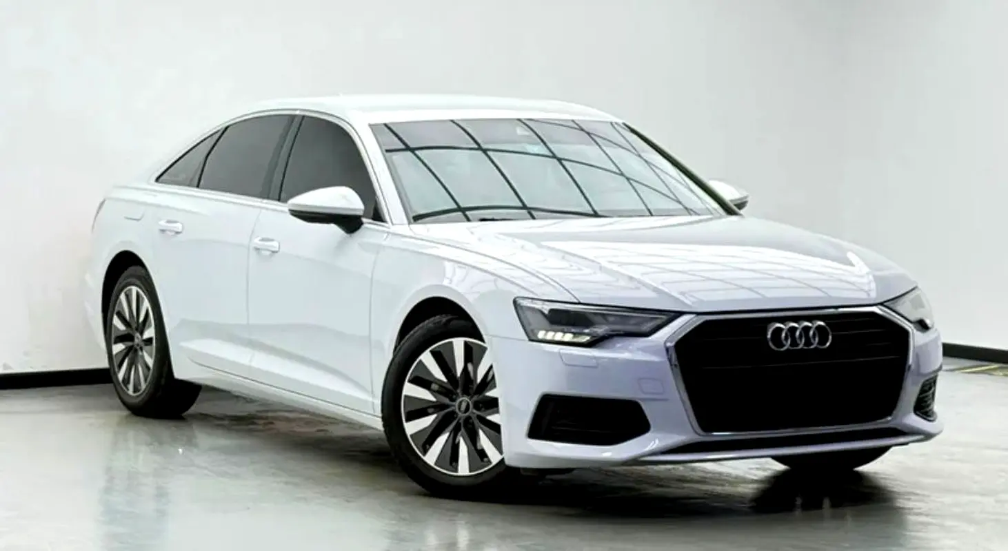 Audi A6 2023 — photo 1 of 14