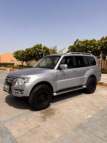 2015 Pajero GCC | Lifted | Method Wheels | Full Skid Plates | CarPlay | Lightbar | Ready for Desert
