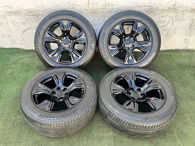 Original Ram 1500 20” black edition wheels + Bridgestone 275/55R20