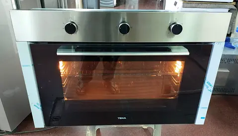 TEKA New Model Built-in Gas Oven. 90Cm.  Oven With FAN. Model. HSF 930 G// only 2 month Used