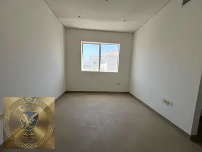 شقه غرفه وصاله  تاني ساكن مساحه واسعه اطلاله مفتوحه تكييف مركزي غرفه ماستر قريب جمعيه التعاونيه بالشارقه