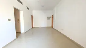 Lavish huge 2bhk apartment with balcony 42k only 6 cheque payment