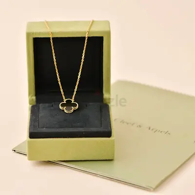 AUTHENTIC Van Cleef And Arpels Alhambra Necklace BRAND NEW