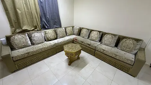 Sofa set complete with cushions