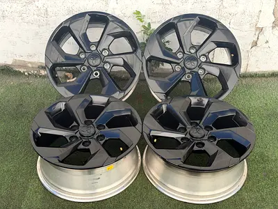 Original Mitsubishi 18” Black Rims 6holes