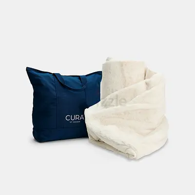 Soft Cream Faux Fur Throw Blanket with Carry Bag