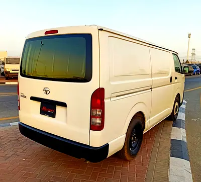 2026 Toyota HIACE 照片 8