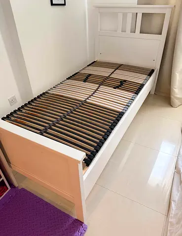 Ikea hamness single size bed frame with Ikea mattress 90×200cm