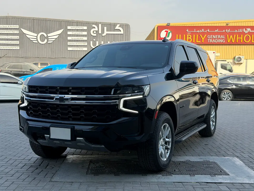 Chevrolet Tahoe 2023 — photo 1 of 13