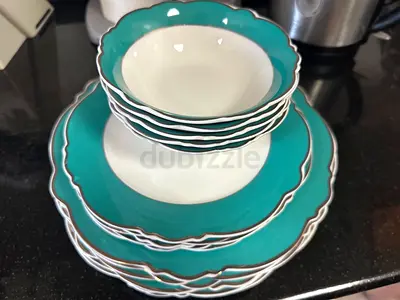 Set of 6 Turquoise Scalloped Edge Dinner  Salad Plates with Bowls
