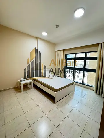 للإيجار السنوي – شقة مميزة في المجاز 2 ✨🏡 تتوفر شقة راقية للإيجار السنوي في موقع استراتيجي وحيوي في منطقة المجاز 2، تتميز بقربها من جميع الخدمات الأ