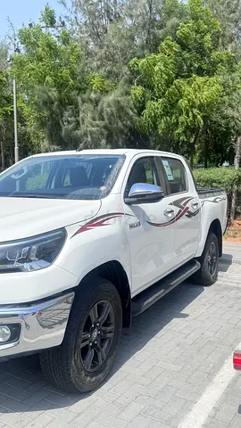 Toyota Hilux SR  2025 GCC Specs