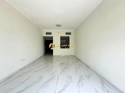 Spacious Unit | Ready To Move | Grab Now