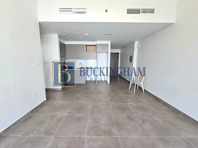Available Now I 2 Parking I High Floor I 1 BR