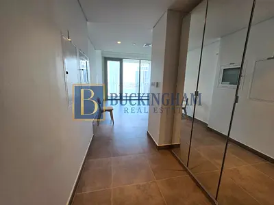 Available Now I 2 Parking I High Floor I 1 BR