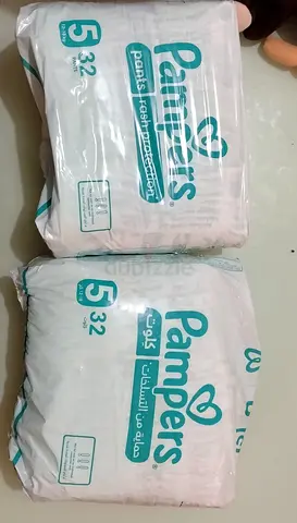 Pampers Size 5 diapers - 2 packs (32 each) - unused