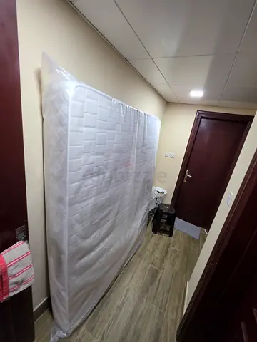 Queen mattress! Just like new, got it replaced from the store and its still in the wrap