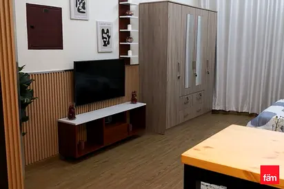 Ready to Move| Fully furnished| Spacious