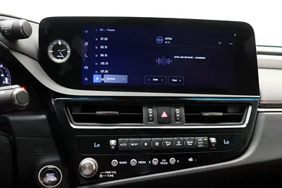صورة 8 لـ 2025 Lexus ES-SERIES
