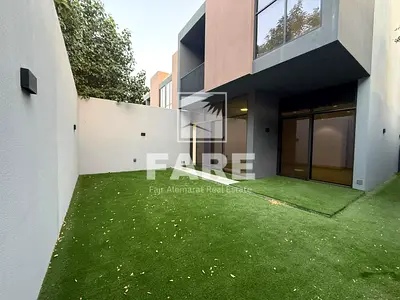 Three Bedroom End Corner Villa - 1 Master Bed Room - Gated Community