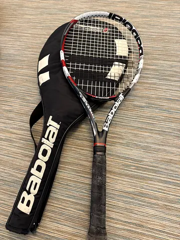 Tennis racquet