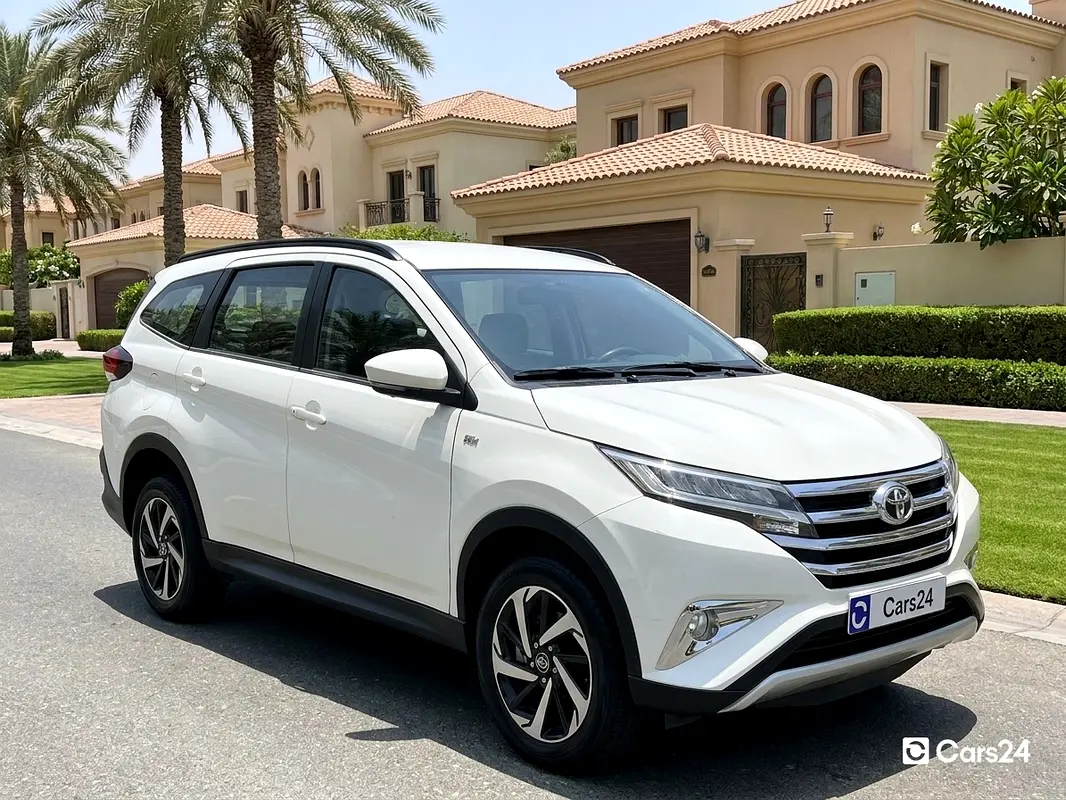 Toyota Rush 2023 — photo 1 of 13