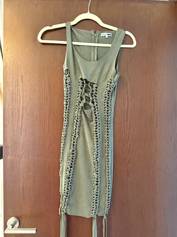 FASHION NOVA - Khaki green sleeveless dress - 2 piece set