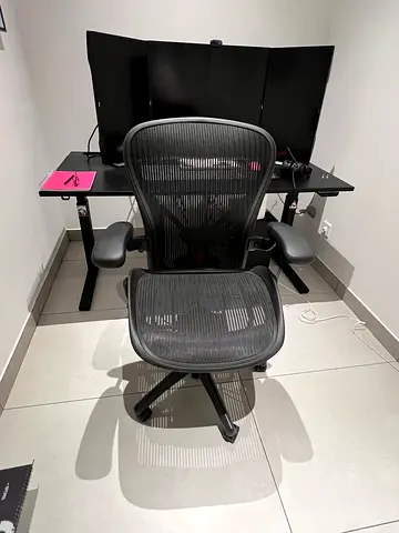 Selling used Herman miller Aeron chair size C fully loaded
