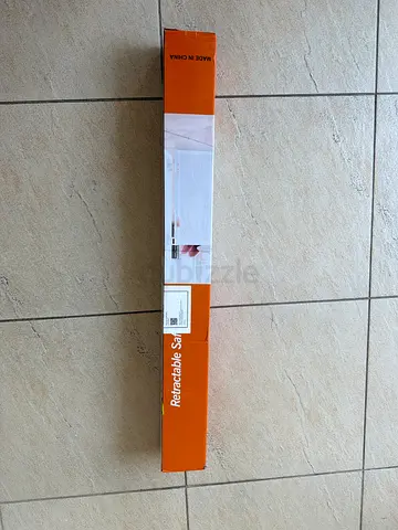 Retractable Safety Gate for Indoors/Outdoors for Cats and/or Dogs