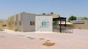 ✨ Luxury Villa for Sale in Al Juraina – Sharjah Plot Area: 17,000 sq.ft Status: Ready for immedi