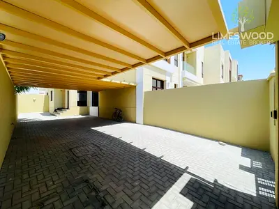 Modern and Spacious 5BR Villa with Swimming Pool