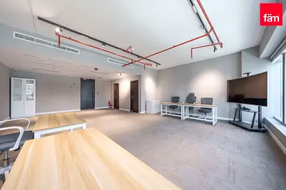 Fully Fitted | Low Floor | 1 PARKING