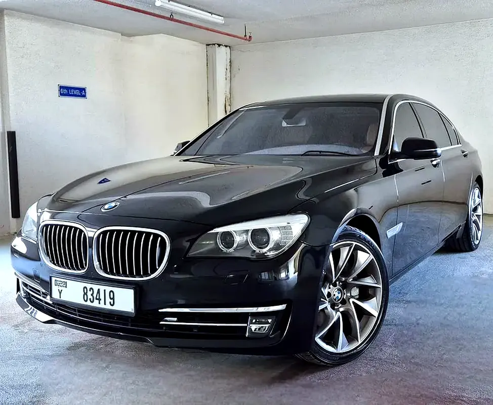 BMW 7-Series 2015 — photo 1 of 20
