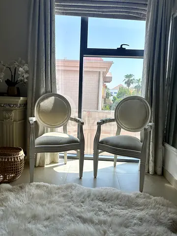 Classic style solid wood chairs dining seats