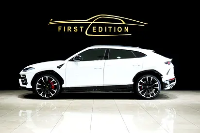 2022 Lamborghini URUS photo 4
