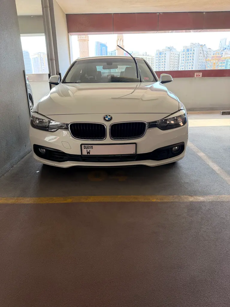 BMW 3-Series 2017 — photo 1 of 16